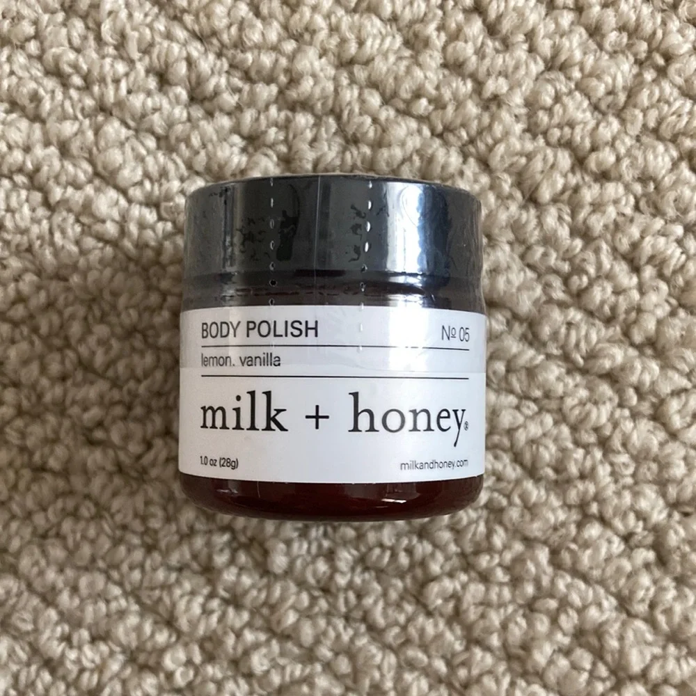 Milk + honey Body Polish Number 5 Lemon Vanilla 1 oz Body Exfoliation SEALED
